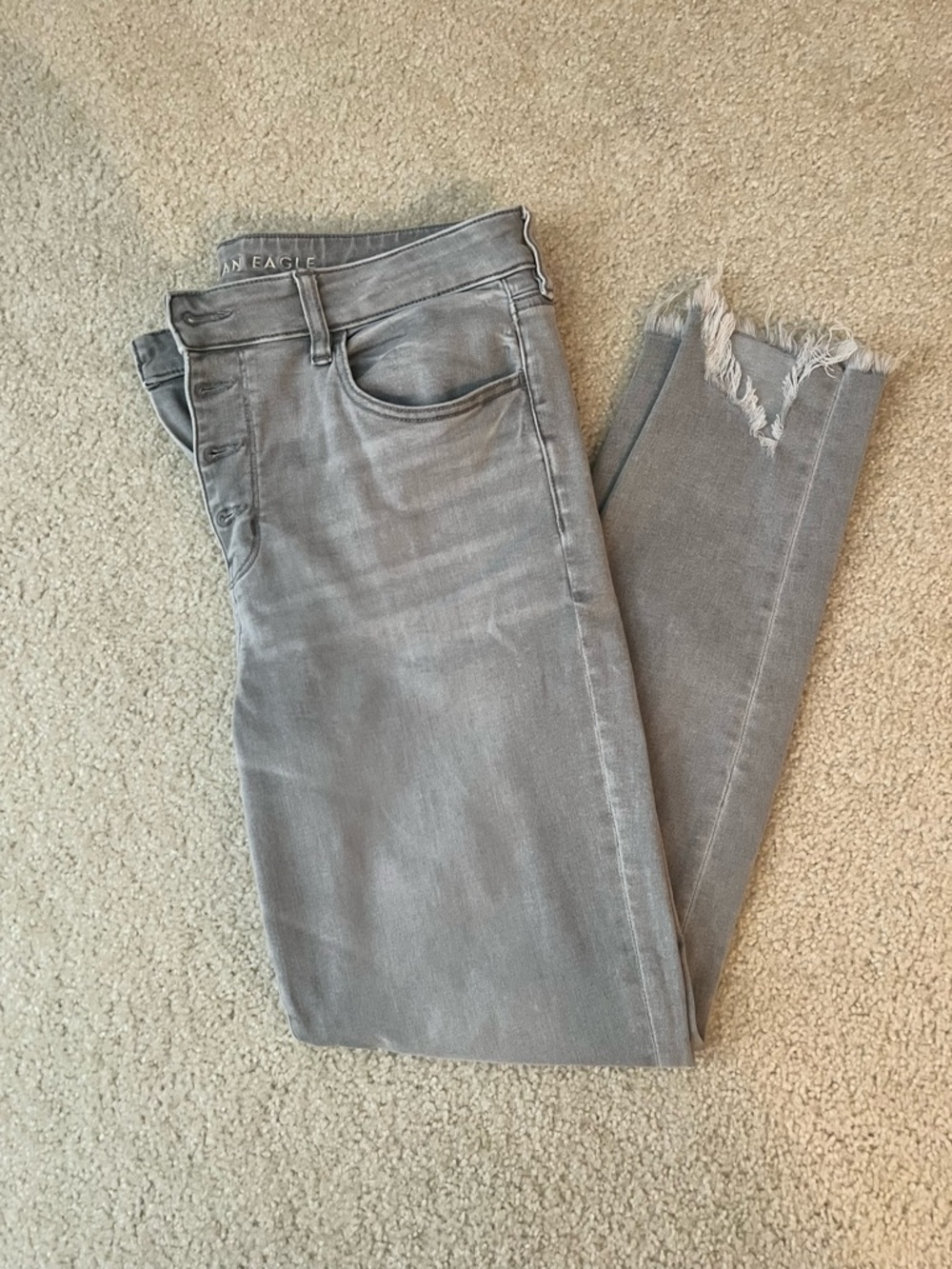 American Eagle Outfitters Light Gray Ankle Skinny Jeans with Frayed Hem
